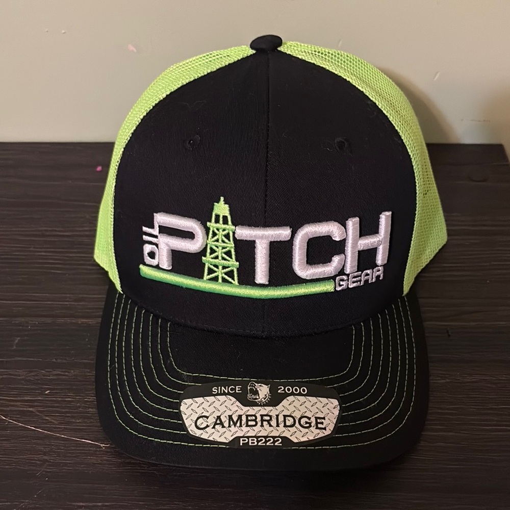 Black and Green Oil Pitch Gear Cap